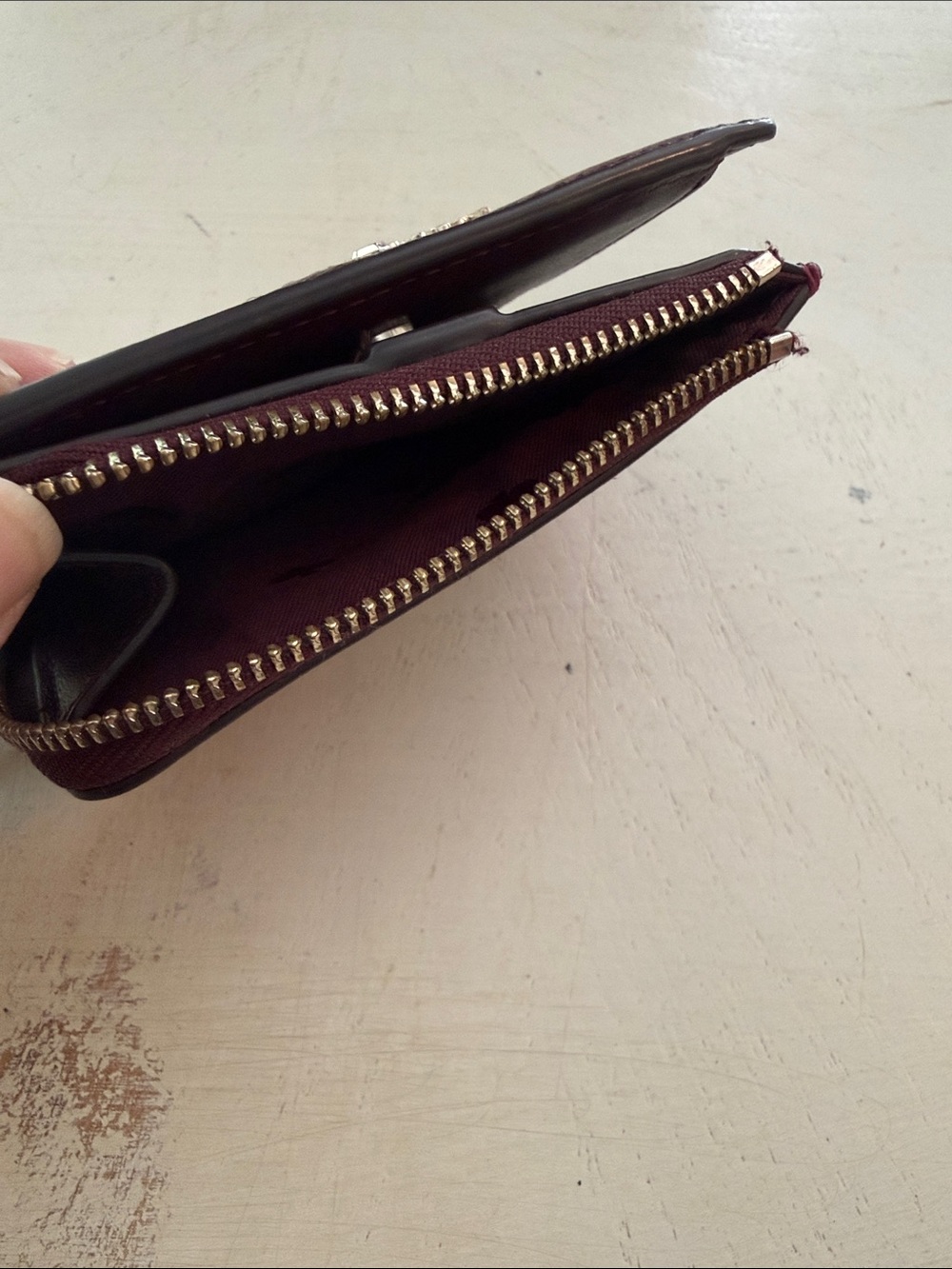 Kate Spade magenta two tone zippered wallet like new - Picture 6 of 8